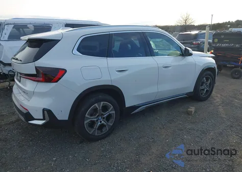 2025 BMW X1 xDrive28I z USA, uszkodzony, nr VIN WBX73EF00S5243911